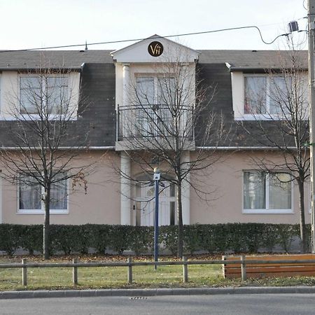 Varga-Haz Panzio Budaörs Buitenkant foto
